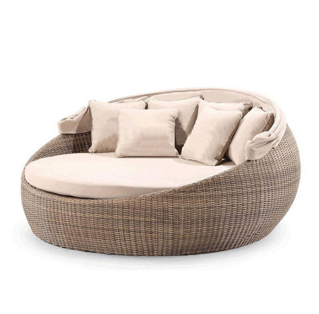 70" Outdoor Patio Daybed Nest Chair Wicker / Rattan Durable Quality New Includes Cushions Beige In Color